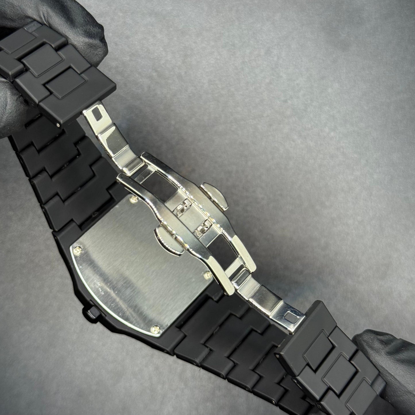Black arabic aura watch with fiber material
